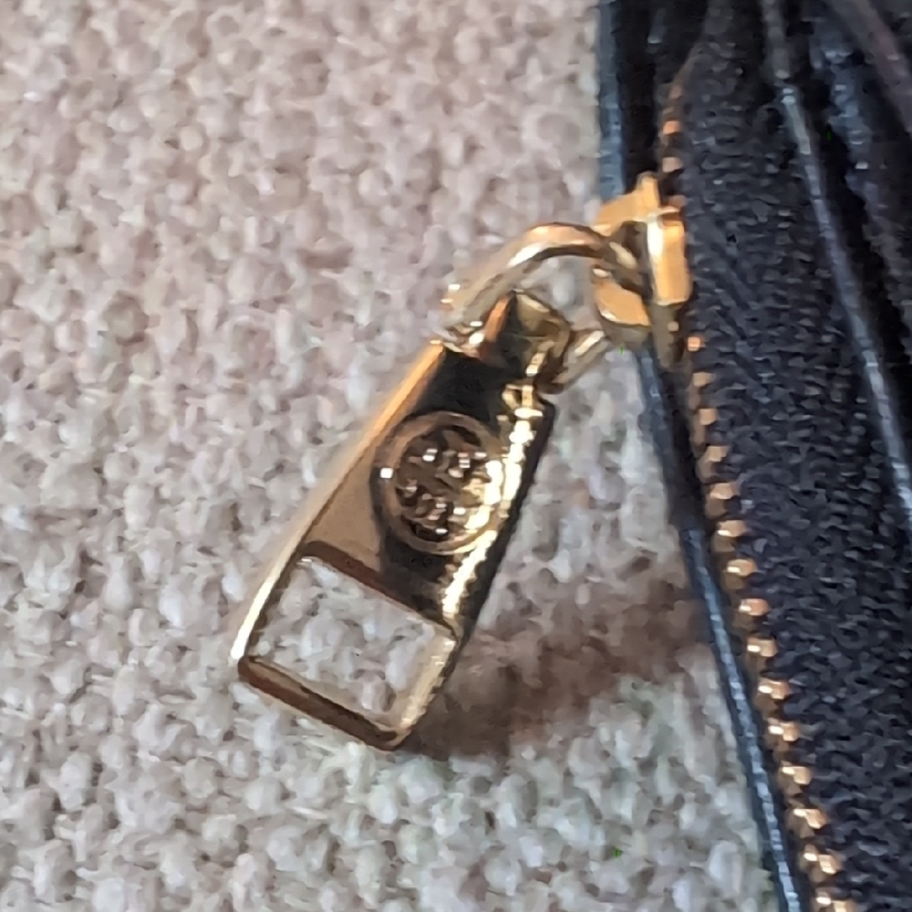 Tory Burch Black Quilted Wristlet - Picture 4 of 8